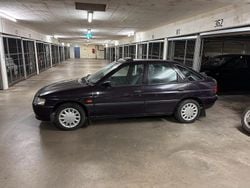 Violet Gebraucht 1997 Ford Escort Limousine | 500 € (Fairer Preis)