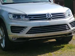 Silber Gebraucht 2018 VW Touareg SUV | 33.000 €