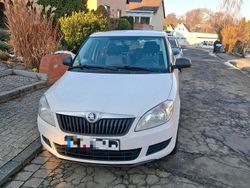 Weiß Gebraucht 2014 Skoda Fabia Limousine | 3.000 €