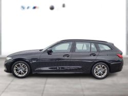 Farbe: Gebraucht 2022 BMW 320e Kombi | 29.200 € (Fairer Preis)