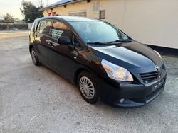 Schwarz Gebraucht 2011 Toyota Verso Van / Kleinbus | 2.999 € (Superpreis)