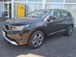 Schwarz Gebraucht 2024 Opel Grandland X SUV | 22.700 € (Fairer Preis)