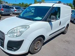 Weiß Gebraucht 2011 Fiat Doblò Basis Van / Kleinbus | 3.600 € (Fairer Preis)
