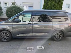 Grau Gebraucht 2024 VW T7 Beach Van | 62.900 €