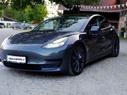 Grau Gebraucht 2021 Tesla Model 3 Standard Range Plus Limousine | 22.800 € (Fairer Preis)