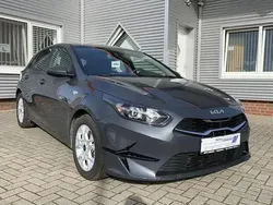 Pentametal metallic Gebraucht 2023 Kia Ceed Vision Limousine | 22.850 € (Guter Preis)