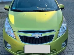 Grün Gebraucht 2011 Chevrolet Spark Kleinwagen | 3.100 € (Fairer Preis)