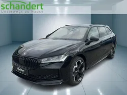 Ebony schwarz metallic Neu 2025 Skoda Superb SportLine Kombi | 66.550 €