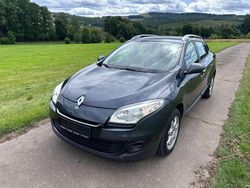 Grau Gebraucht 2014 Renault Mégane GrandTour Expression Kombi | 4.990 € (Fairer Preis)
