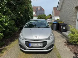 Silber Gebraucht 2017 Peugeot 208 Access Kleinwagen | 5.700 € (Superpreis)