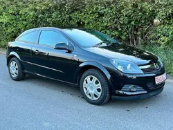Schwarz Gebraucht 2010 Opel Astra GTC Innovation Coupé | 2.790 € (Superpreis)