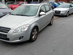Silber Gebraucht 2007 Kia Ceed Limousine | 1.500 €