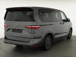 Schwarz Gebraucht 2025 VW T7 Life Van | 61.649 € (Guter Preis)