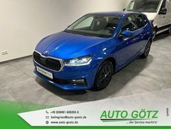 Raceblau metallic (metallic) Gebraucht 2024 Skoda Fabia Style Kleinwagen | 21.690 € (Fairer Preis)