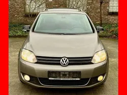 Kaschmir braun Gebraucht 2011 VW Golf Plus Cross Style Van / Kleinbus | 11.895 € (Teuer)