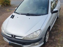 Silber Gebraucht 2007 Peugeot 206 Tendance Limousine | 1.500 € (Etwas zu teuer)