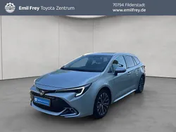 Cosmicsilber metallic Gebraucht 2023 Toyota Corolla Team Kombi | 26.830 € (Fairer Preis)
