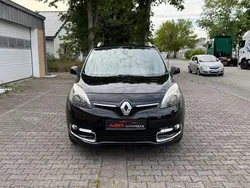Schwarz Gebraucht 2014 Renault Scénic III Bose Edition Van / Kleinbus | 8.700 € (Etwas zu teuer)