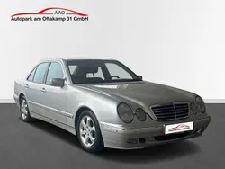 Brillantsilber metallic Gebraucht 2000 Mercedes E280 Avantgarde Limousine | 6.990 € (Teuer)