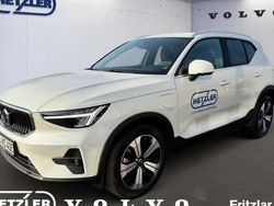 Crystal white / metallic Gebraucht 2023 Volvo XC40 Plus SUV | 39.990 € (Teuer)