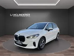 Alpinweiss iii Gebraucht 2024 BMW 216 Active Tourer Van / Kleinbus | 26.900 € (Fairer Preis)