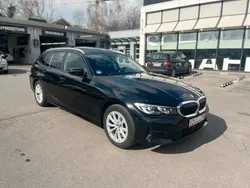 Schwarz Gebraucht 2020 BMW 318 Advantage Kombi | 19.990 € (Guter Preis)
