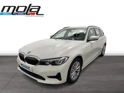 Weiß Gebraucht 2021 BMW 318 Limousine | 24.407 € (Guter Preis)