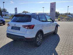 Nevada weiss/midnight schwarz Neu 2025 Seat Arona SUV | 30.190 €