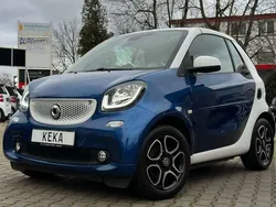 Midnight blue & kristallweiß Gebraucht 2018 Smart ForTwo Cabrio Cabrio | 15.990 € (Fairer Preis)