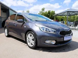 Grau Gebraucht 2015 Kia Ceed DREAM-TEAM Edition Limousine | 10.900 € (Etwas zu teuer)