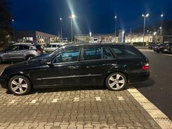Schwarz Gebraucht 2004 Mercedes E320 Kombi | 2.000 € (Guter Preis)