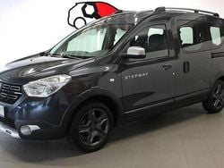 Grau Gebraucht 2017 Dacia Dokker Celebration Van | 14.990 € (Teuer)