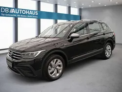 Schwarz Gebraucht 2023 VW Tiguan Allspace Life SUV | 36.680 € (Superpreis)