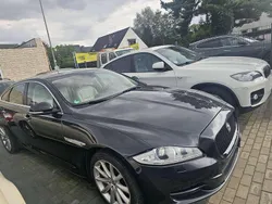 Grau Gebraucht 2012 Jaguar XJ Portfolio Limousine | 11.200 €