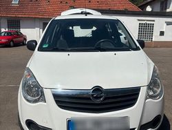 Weiß Gebraucht 2010 Opel Agila Edition Limousine | 2.450 € (Etwas zu teuer)