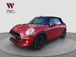 Blazing red ii metallic Gebraucht 2017 Mini ONE Kleinwagen | 12.290 € (Fairer Preis)