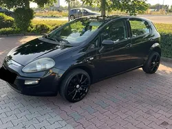 Schwarz Gebraucht 2011 Fiat Punto Evo Kleinwagen | 3.600 € (Etwas zu teuer)