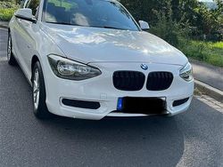 Weiß Gebraucht 2012 BMW 116 Urban Line Kleinwagen | 7.800 € (Fairer Preis)