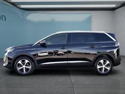 Schwarz Gebraucht 2023 Peugeot 5008 Allure Van / Kleinbus | 35.549 € (Teuer)