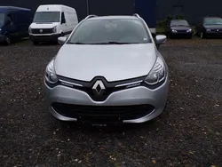 Platingrau (metallic) Gebraucht 2014 Renault Clio GrandTour Expression Kombi | 3.990 € (Fairer Preis)