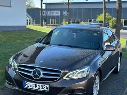 Braun Gebraucht 2013 Mercedes E300 Elegance Limousine | 11.990 € (Fairer Preis)
