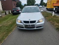 Grau Gebraucht 2006 BMW 320 Kombi | 2.750 €