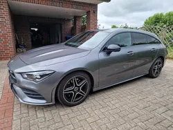 Grau Gebraucht 2020 Mercedes CLA250 Shooting Brake AMG line Kombi | 25.999 € (Guter Preis)