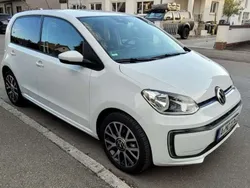 Weiß Gebraucht 2022 VW e-up! Style Kleinwagen | 17.000 € (Fairer Preis)