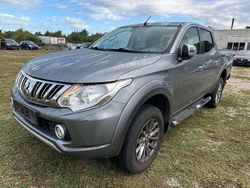Grau Gebraucht 2015 Mitsubishi L200 Abholung | 13.990 € (Teuer)