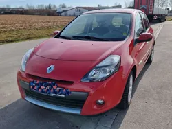 Rot Gebraucht 2010 Renault Clio II Dynamique Limousine | 2.500 € (Fairer Preis)