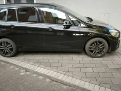 Schwarz Gebraucht 2017 BMW 218 Gran Tourer Van / Kleinbus | 10.999 € (Guter Preis)