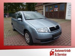 Grau (metallic) Gebraucht 2004 Skoda Fabia Kleinwagen | 1.880 € (Fairer Preis)