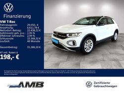 Pure white/schwarz Gebraucht 2024 VW T-Roc Style SUV | 28.480 € (Fairer Preis)