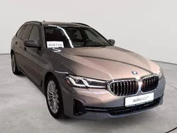Berninagrau bernsteineffekt metallic Gebraucht 2022 BMW 530e Sport Line Kombi | 28.990 € (Guter Preis)